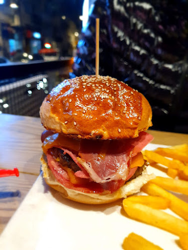 RAKUN B. BURGER - Gastronomi ve konaklama