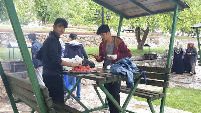 Meydan Döner Ve Kebap Salonu