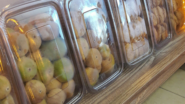 Opinii despre BAHÇEDEN ŞARKÜTERİ MARKET în İzmir - Gastronomi ve konaklama