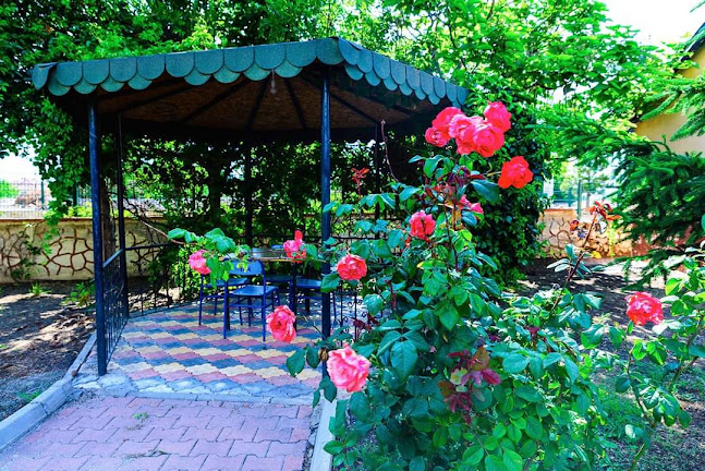 Opinii despre Suvermez Gönül Bahçesi în Suvermez/Emirdağ - Gastronomi ve konaklama