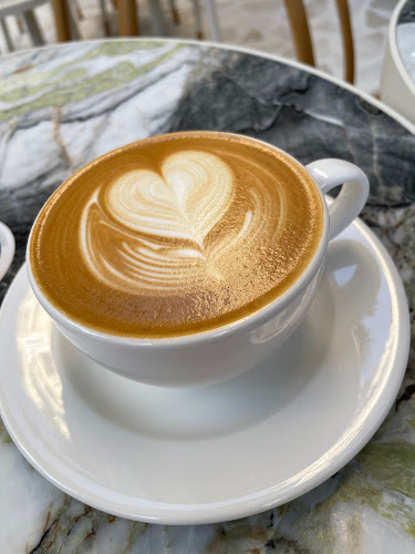 Kültür, 1387 Ümran Baradan Sokak No: 1 / E, 35220 Konak/İzmir, Türkiye