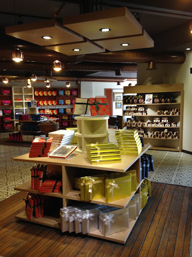 Opinii despre Elit Çikolata Fabrika Satış Mağazası în Esenyurt - Gastronomi ve konaklama