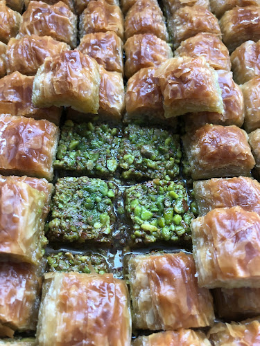 Opinii despre Kenan kadayıf baklava în Turhal - Gastronomi ve konaklama