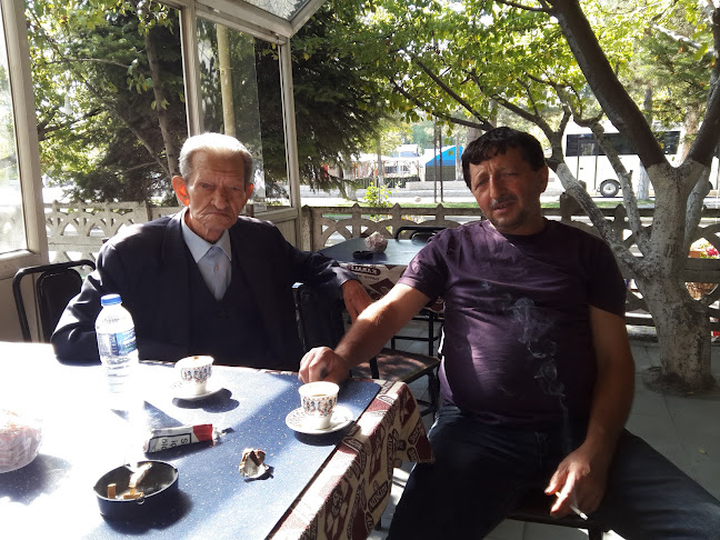 Comentarii opinii despre ERİKLİLİLER Kiraathanesi