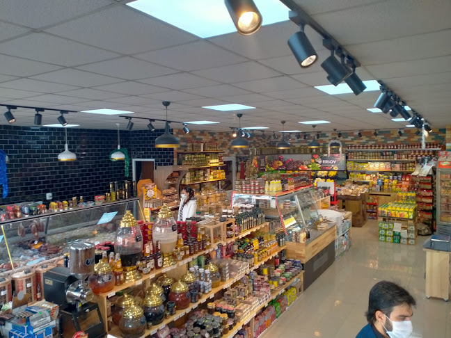 Opinii despre ERSOY KASAP & ŞARKÜTERİ MANDIRA în Yunusemre - Gastronomi ve konaklama