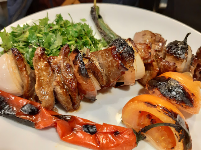 Opinii despre Asiller Kebap Ve Lahmacun Salonu în Bakırköy - Gastronomi ve konaklama