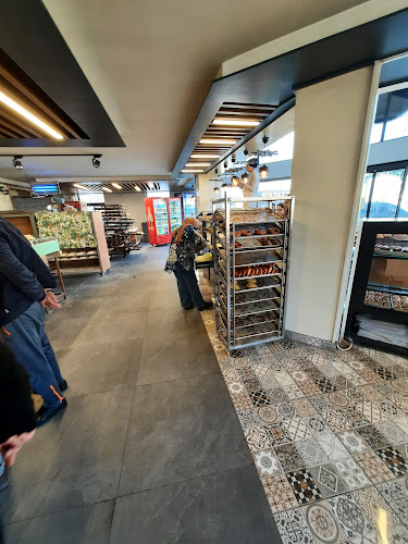 Nefis ekmek unlu mamülleri & patiseri - Gastronomi ve konaklama