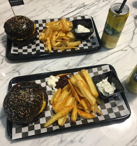 Comentarii opinii despre Burger black