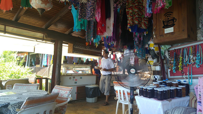 Comentarii opinii despre The I Am Here Cafe