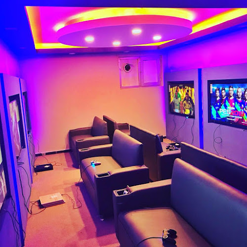 S-Lounge Playstation Bilardo Cafe - Mamak