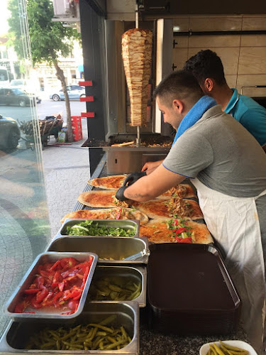 Opinii despre Paşa Döner Saray în Saray - Gastronomi ve konaklama