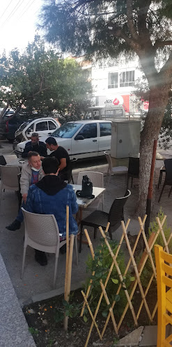 Comentarii opinii despre Efe Kitap Kafe Burhaniye