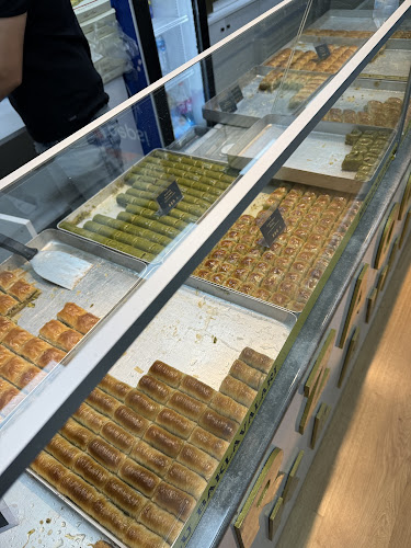 Comentarii opinii despre Mirzaoğlu Baklavaları