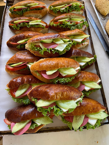 Comentarii opinii despre Royal Fırın Pasta Cafe Gündoğan