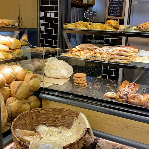 Öz Karadeniz Unlu Mamulleri - Gastronomi ve konaklama