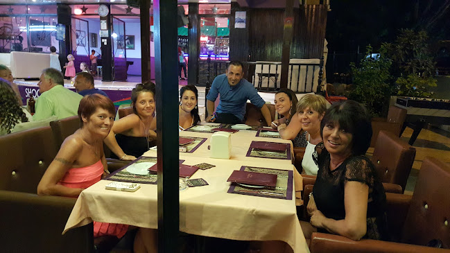 Shooting Star Bar - Gastronomi ve konaklama