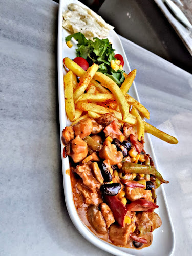 Opinii despre Büyük Osmanlı Cafe & Restaurant în Bartın Merkez - Gastronomi ve konaklama