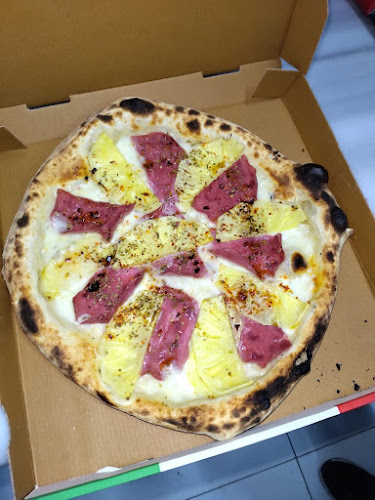 Luce Di Luna Pizzeria - Gastronomi ve konaklama