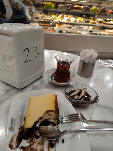 Opinii despre Akdeniz Dondurma Meydan Şube în Antalya - Gastronomi ve konaklama