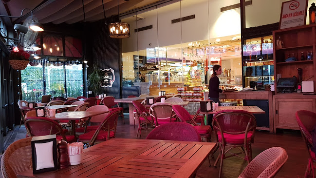 Comentarii opinii despre Namana Cafe