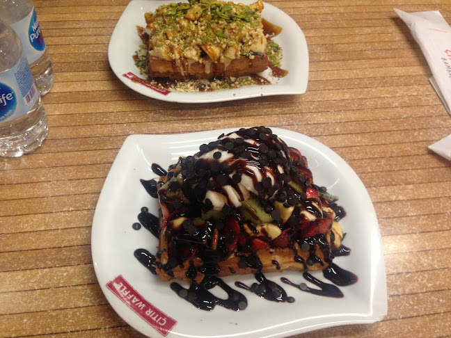 Opinii despre Vitamin Cafe în Bornova - Gastronomi ve konaklama