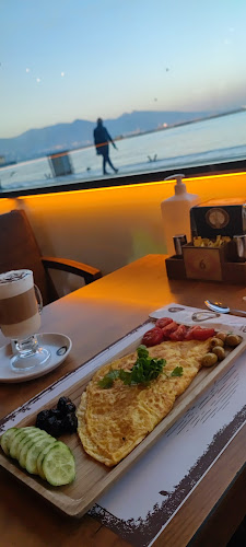 Kandemir Kafe Pasaport - Gastronomi ve konaklama