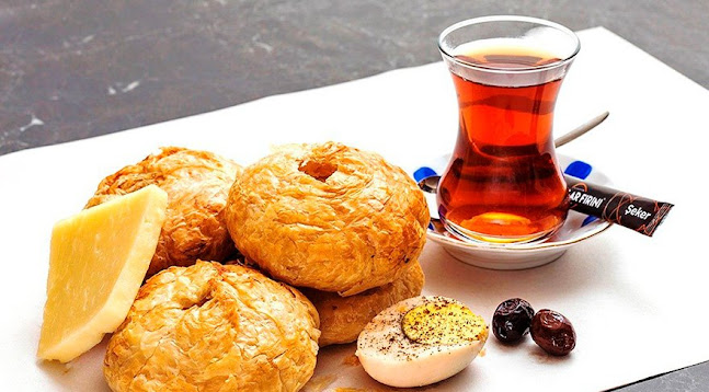 Opinii despre Berci's Cafe Boyoz&Kahvaltı&Berliner în İzmir - Gastronomi ve konaklama