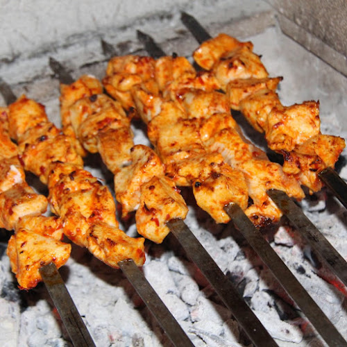 Altıntaş pide kebap salonu - Gastronomi ve konaklama