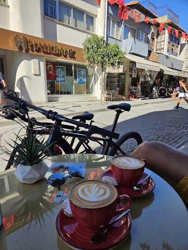 Coffee Mood No:50 & Çeşme - Gastronomi ve konaklama