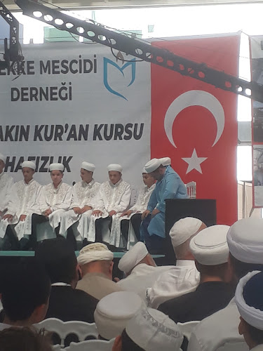 Comentarii opinii despre Erenler Kapalı Pazar Yeri