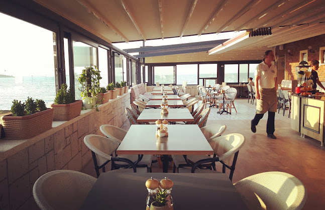 Gusto Port Restaurant & Cafe - Gastronomi ve konaklama