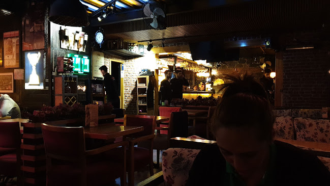 Life Station Cafe - Gastronomi ve konaklama