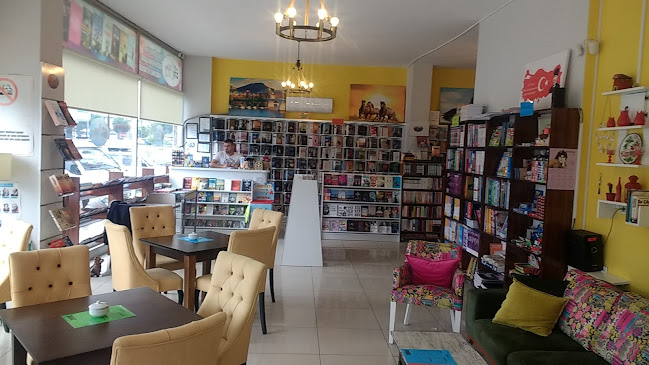 Opinii despre Efe Kitap Kafe Burhaniye în Burhaniye - Gastronomi ve konaklama