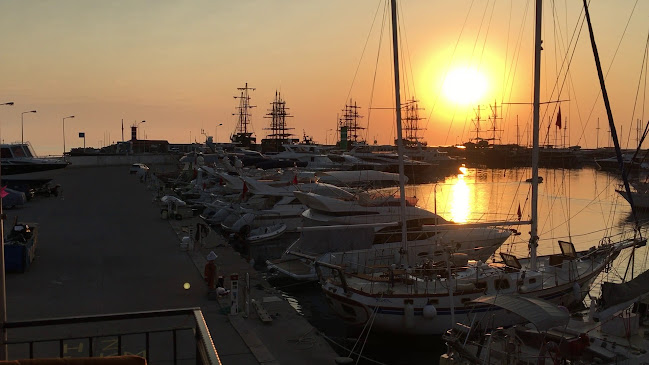 Opinii despre Yacht Club Restaurant în Antalya - Gastronomi ve konaklama