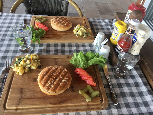 Comentarii opinii despre The Stone Castle Restaurant/Kahvaltı