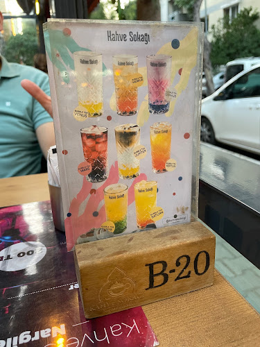 Opinii despre Kahve Sokağı Küçükpark în Bornova - Gastronomi ve konaklama