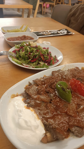 Sultan İskender - Gastronomi ve konaklama