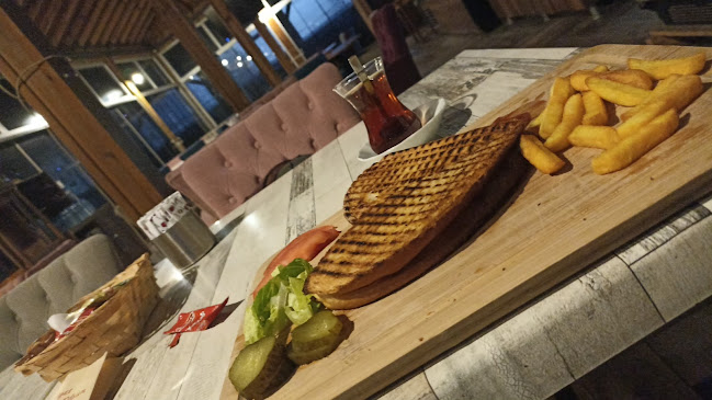 Comentarii opinii despre Gençlik Cafe