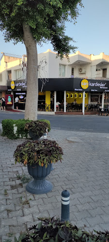 Sarı Kardeşler Yalıkavak