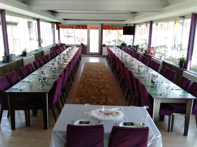 Pera Cafe Restaurant