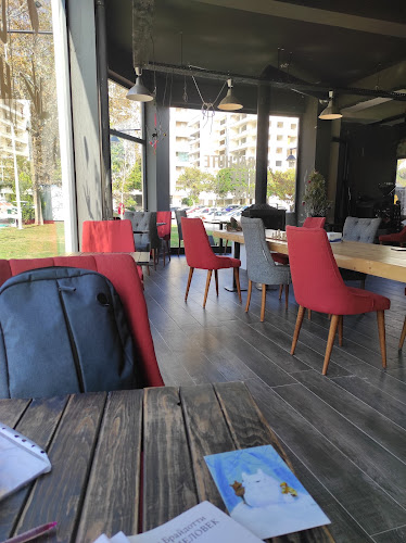 Parachute Coffee House - Gastronomi ve konaklama