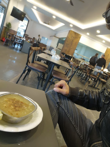 Arap Mehmet Kebap Salonu - Gastronomi ve konaklama