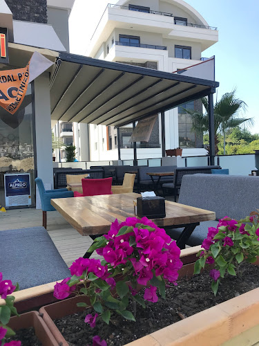 Opinii despre Hardal Unlu Mamulleri în Alanya - Gastronomi ve konaklama