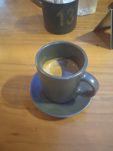 Opinii despre Cafe Rebel în Bornova - Gastronomi ve konaklama