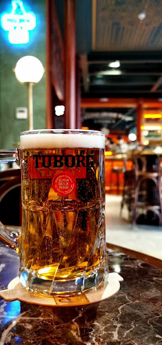 Opinii despre Celtic Irish Pub Istanbul în Beyoğlu - Gastronomi ve konaklama