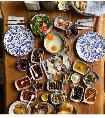 Opinii despre Kupula Bahçe Kahvaltı & Restaurant în Bodrum - Gastronomi ve konaklama