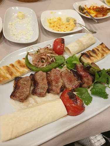 Opinii despre Mezze Et Kebap în İstanbul - Gastronomi ve konaklama