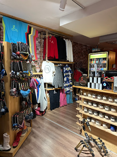 Giant Stride Shop & Cafe & Bar - Gastronomi ve konaklama