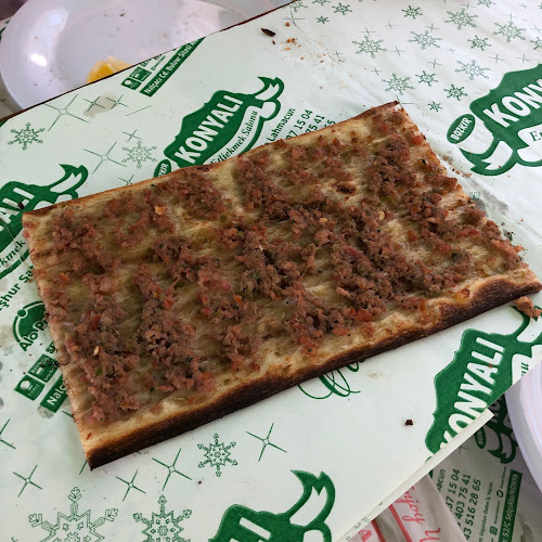 Opinii despre BOZKIR KONYALI ETLİEKMEK & BURGER 42 în Selçuklu - Gastronomi ve konaklama