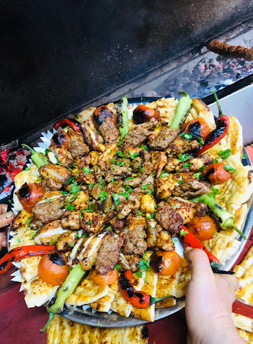 Comentarii opinii despre ARZUOĞLU LAHMACUN KEBAP